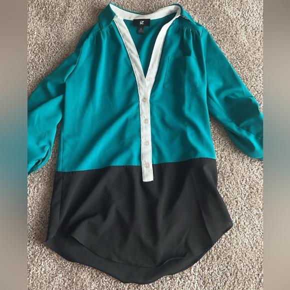 3/4 Sleeve Top - Picture 1 of 1